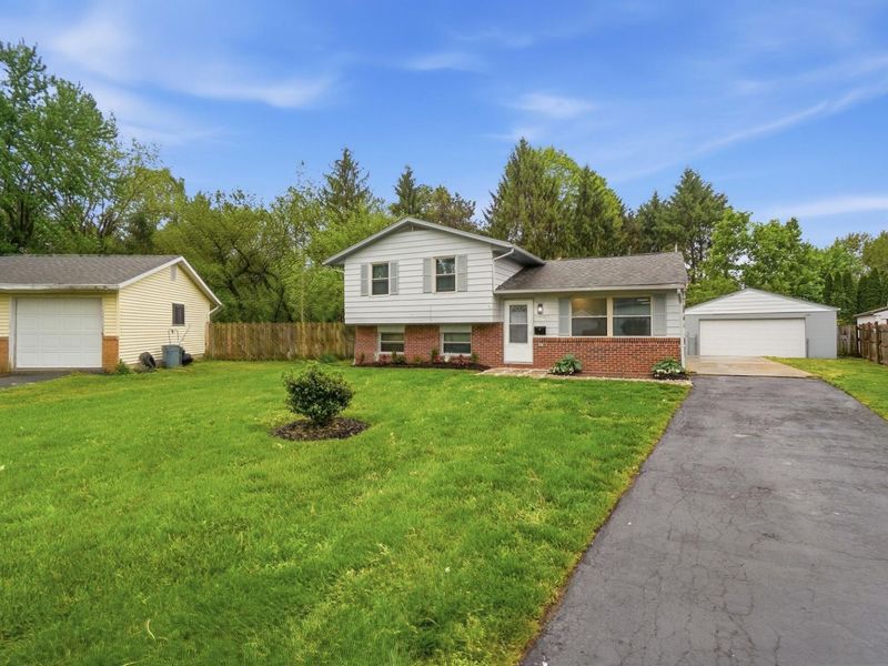 5007 Holbrook Drive, Columbus, OH 43232 Photo 11