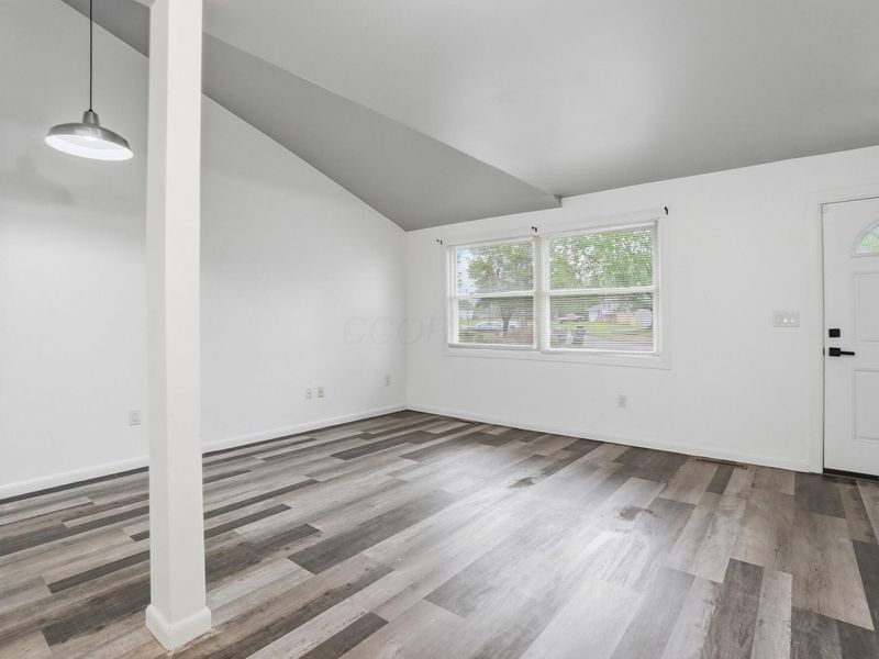 5007 Holbrook Drive, Columbus, OH 43232 Photo 17