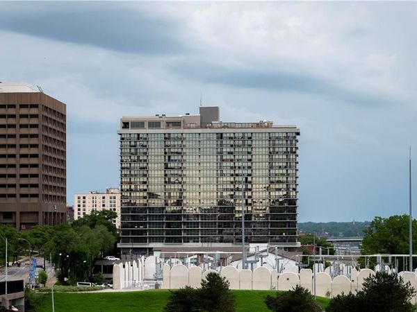 600 E Admiral Boulevard, Unit 604, Kansas City, MO 64106