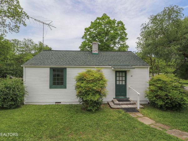 43 W Circle Rd, Norris, TN 37828