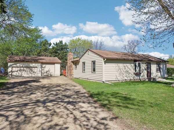 9000 Park Avenue S, Bloomington, MN 55420