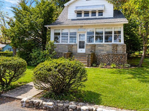 211 Old Middletown Road , Pearl River, NY 10965