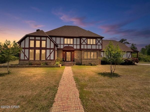 2618 Indian Springs Road , Marianna, FL 32446