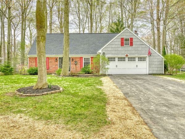 764 Hightower Way , Webster, NY 14580