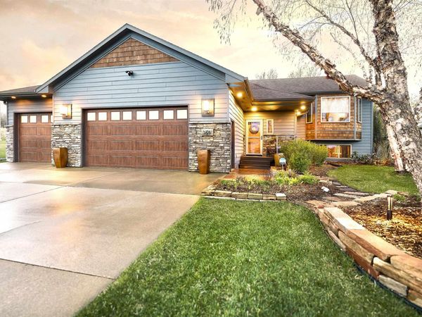 3601 E Madison St, Sioux Falls, SD 57103