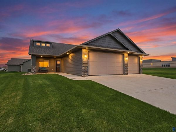 4001 E Brewster St, Sioux Falls, SD 57108