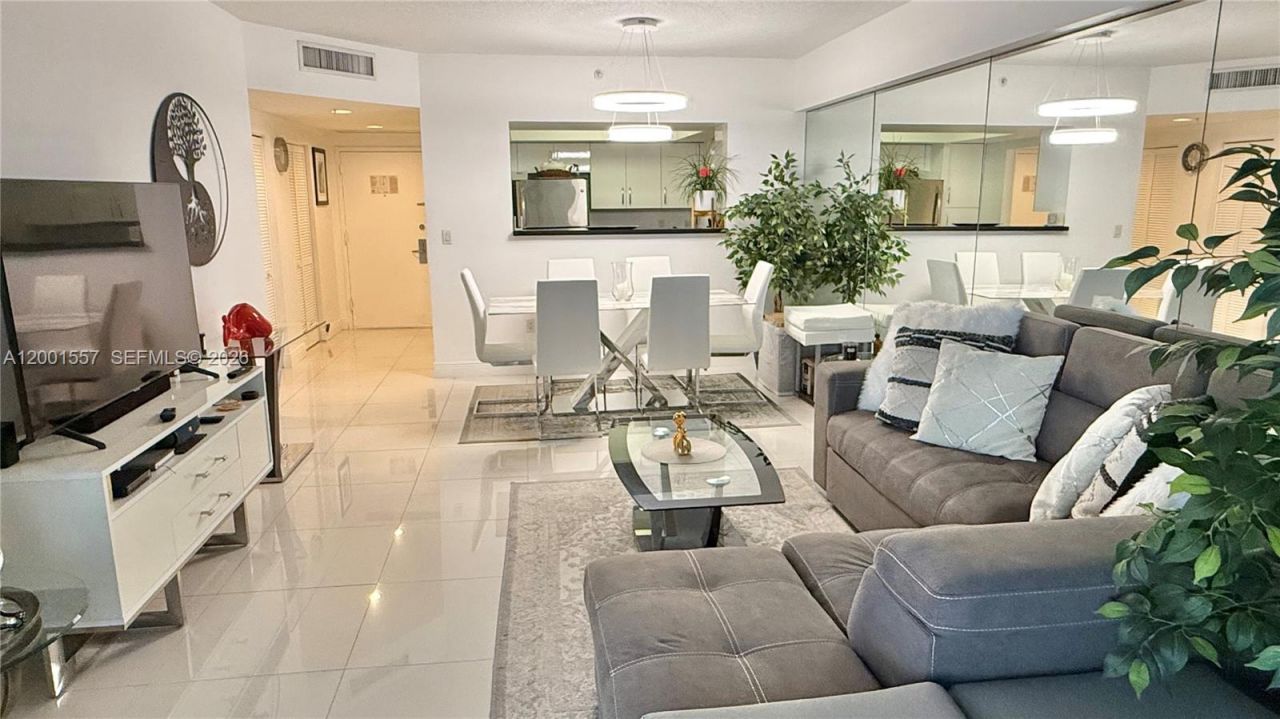 17375 Collins Ave, Unit 1006, Sunny Isles Beach, FL 33160 Photo