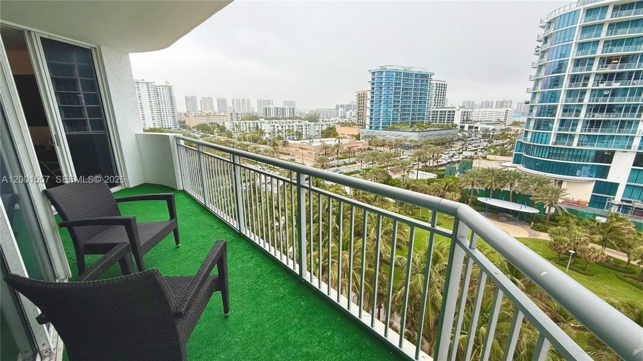17375 Collins Ave, Unit 1006, Sunny Isles Beach, FL 33160 Photo