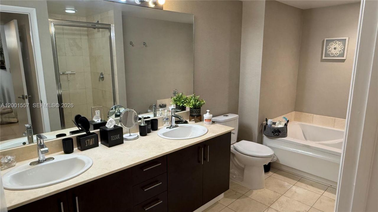 17375 Collins Ave, Unit 1006, Sunny Isles Beach, FL 33160 Photo