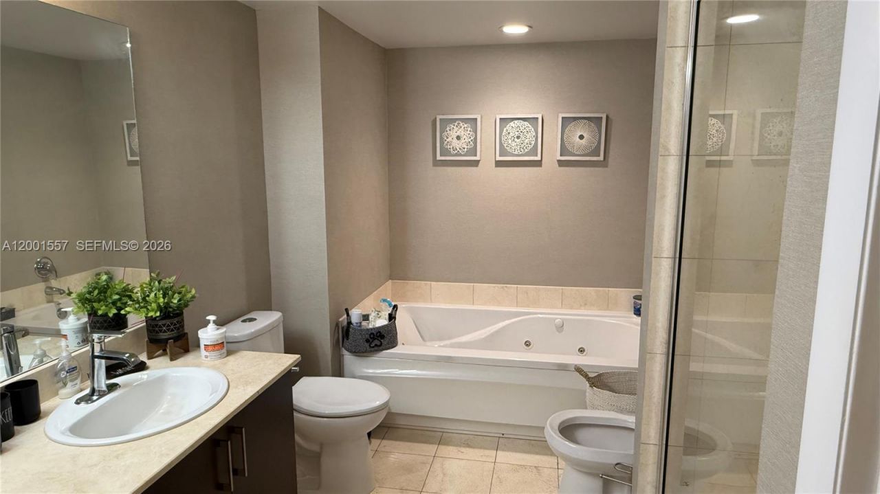 17375 Collins Ave, Unit 1006, Sunny Isles Beach, FL 33160 Photo