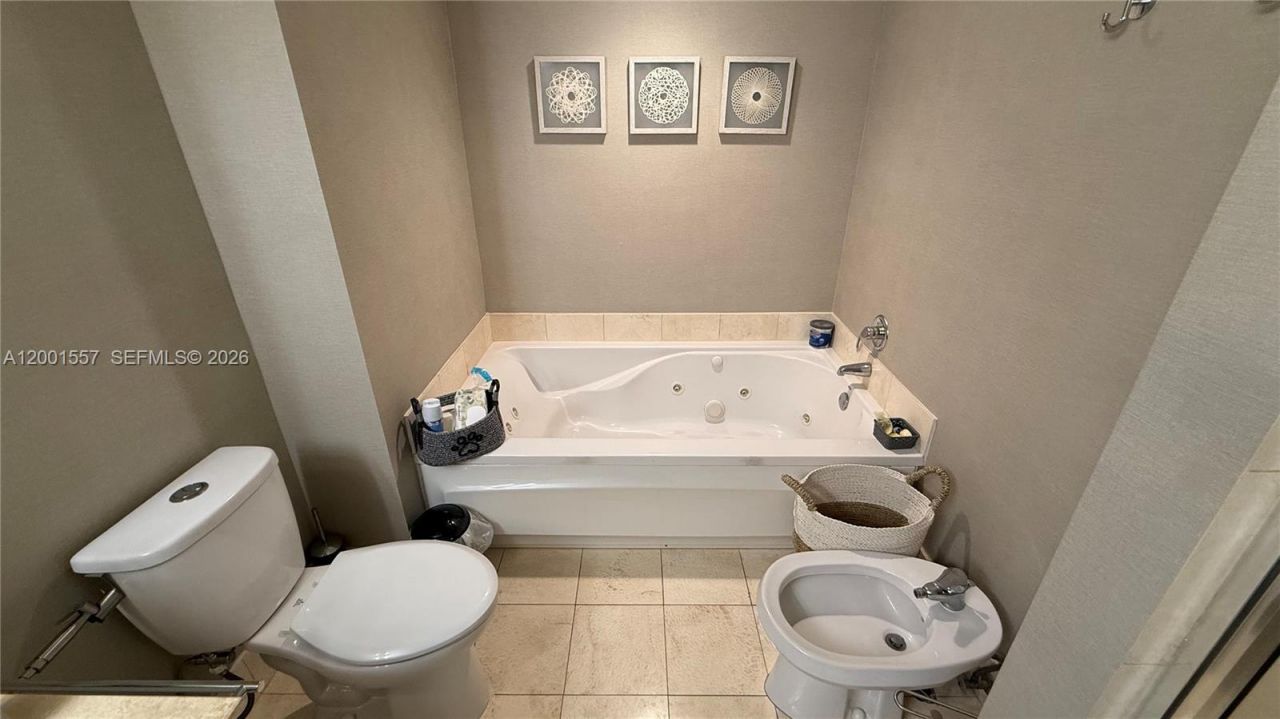 17375 Collins Ave, Unit 1006, Sunny Isles Beach, FL 33160 Photo