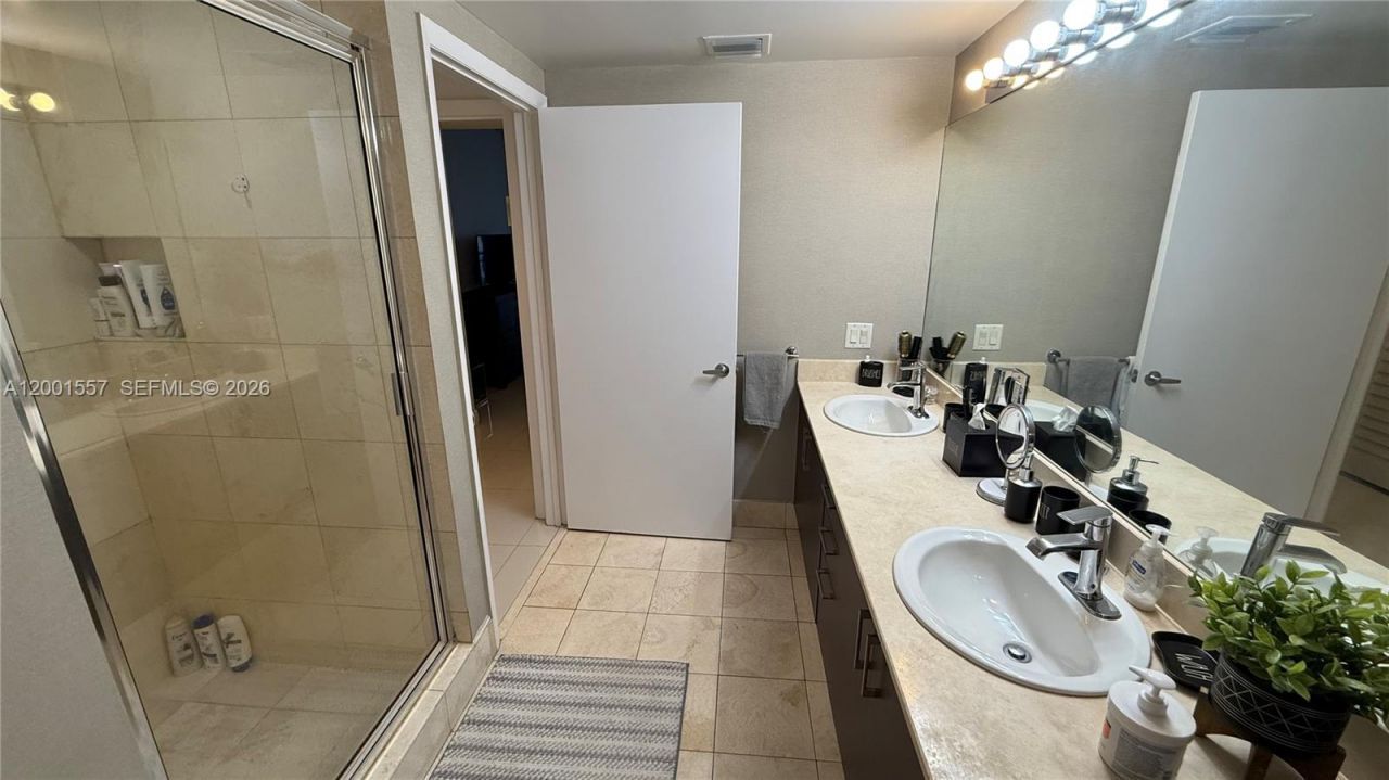 17375 Collins Ave, Unit 1006, Sunny Isles Beach, FL 33160 Photo
