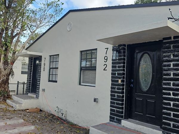 790 NW 56th St , Miami, FL 33127