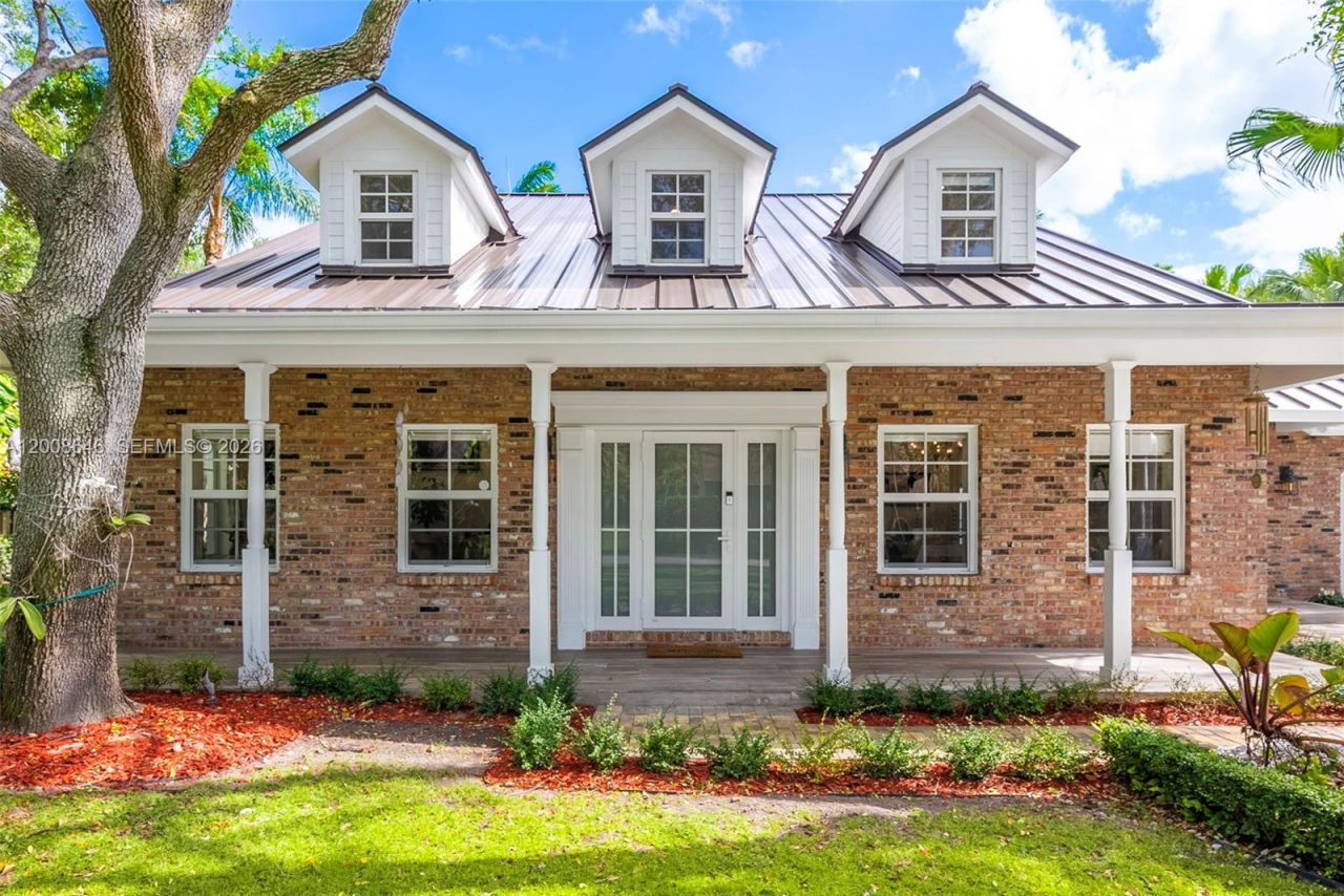 8220 SW 182nd St, Palmetto Bay, FL 33157 Photo