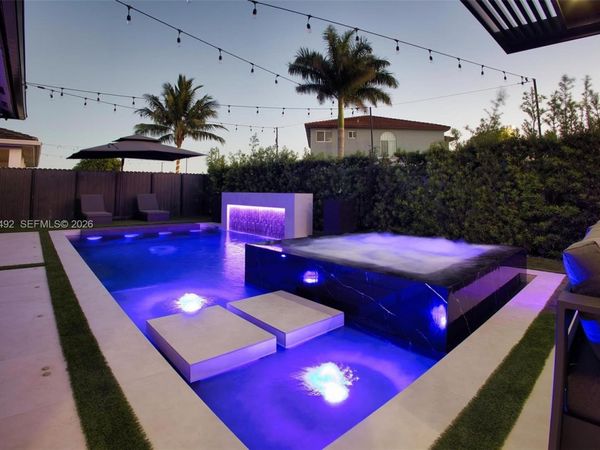 16314 SW 57th St, Miami, FL 33193