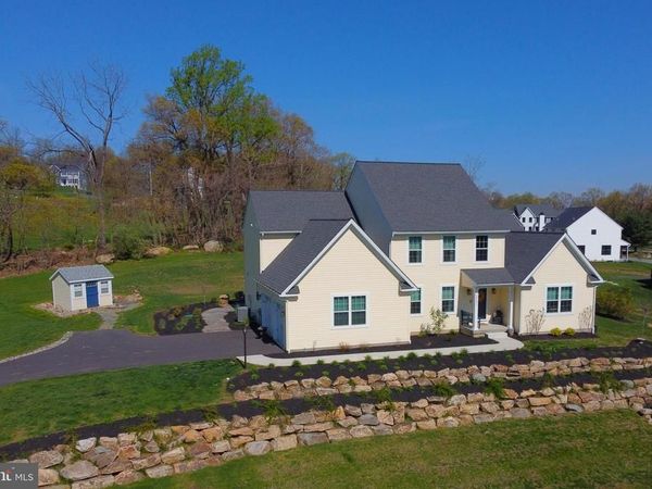 2645 LONGRIDGE DRIVE, HELLERTOWN, PA 18055