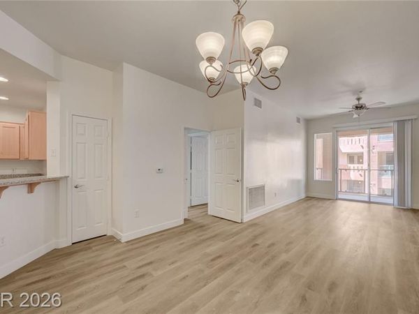 31 E Agate Avenue, Unit 409, Las Vegas, NV 89123