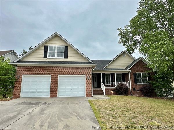 2827 Beringer Drive, Hope Mills, NC 28306