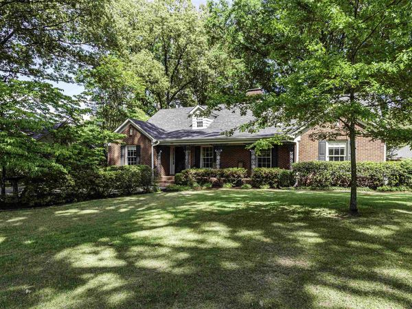 480 COLONIAL RD, Memphis, TN 38117