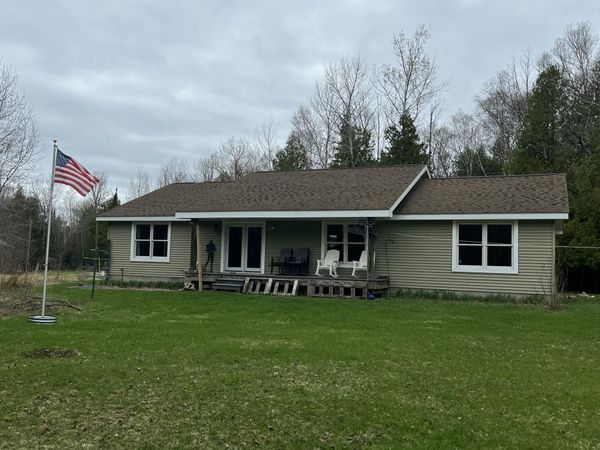 4010 Lake Shore Drive, Charlevoix, MI 49720