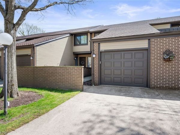 4442 Habersham Lane S, Richmond Heights, OH 44143