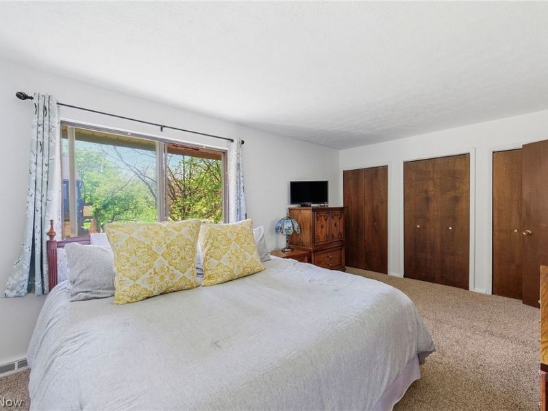 4442 Habersham Lane S, Richmond Heights, OH 44143 Photo 14