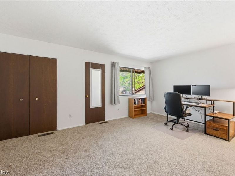 4442 Habersham Lane S, Richmond Heights, OH 44143 Photo 17