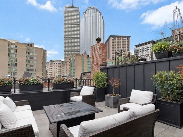 102 Saint Botolph St, Boston, MA 02115