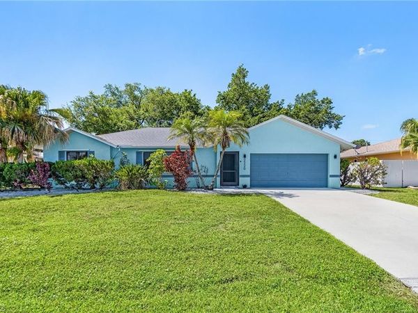 2220 SE 8th TER, CAPE CORAL, FL 33990