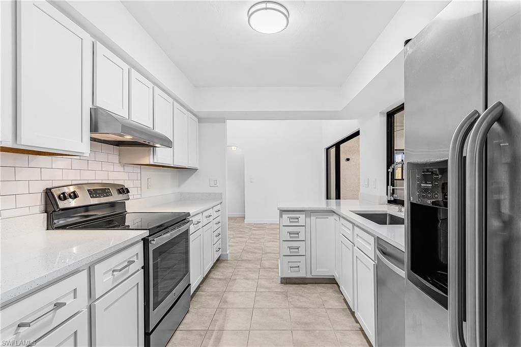 2220 SE 8th Ter, Cape Coral, FL 33990 Photo