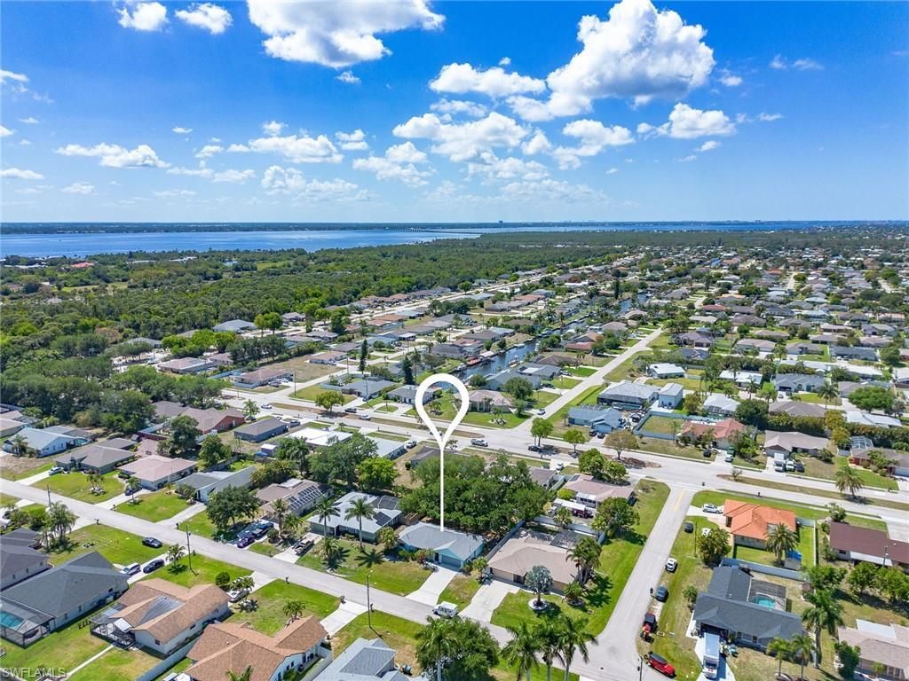 2220 SE 8th Ter, Cape Coral, FL 33990 Photo
