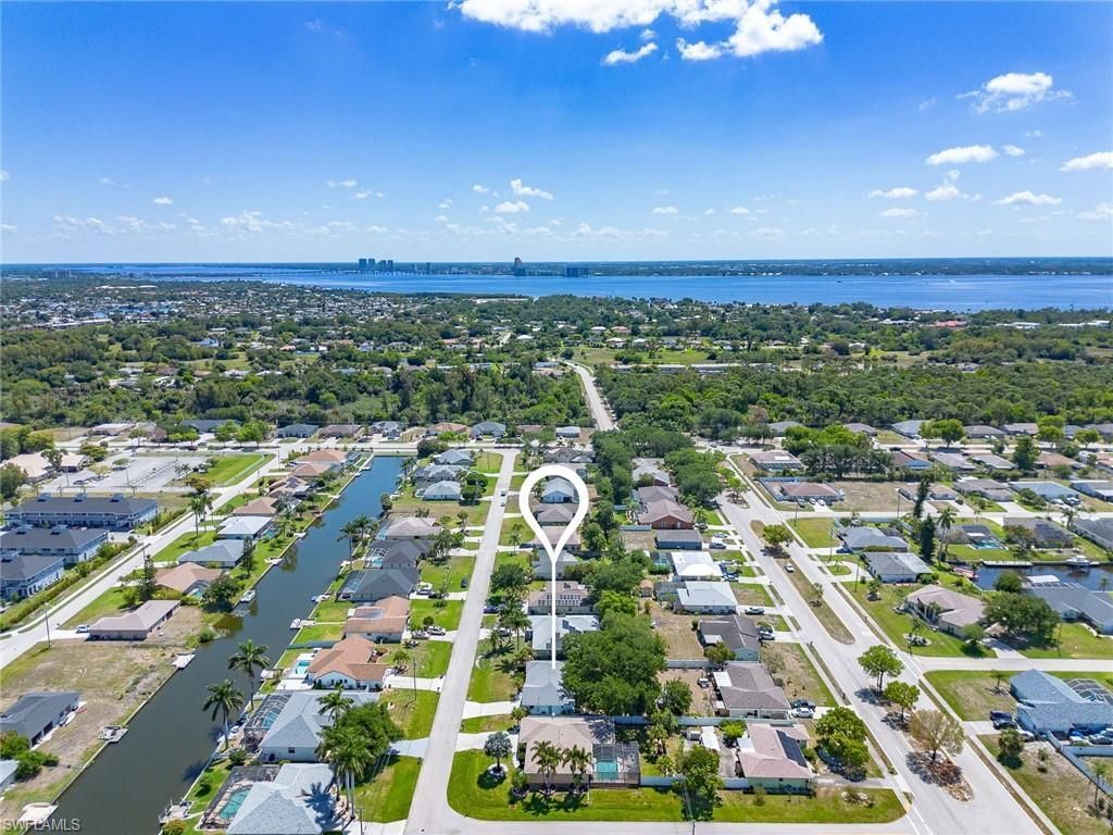 2220 SE 8th Ter, Cape Coral, FL 33990 Photo
