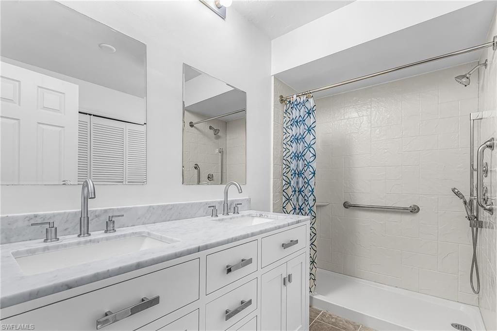 2220 SE 8th Ter, Cape Coral, FL 33990 Photo