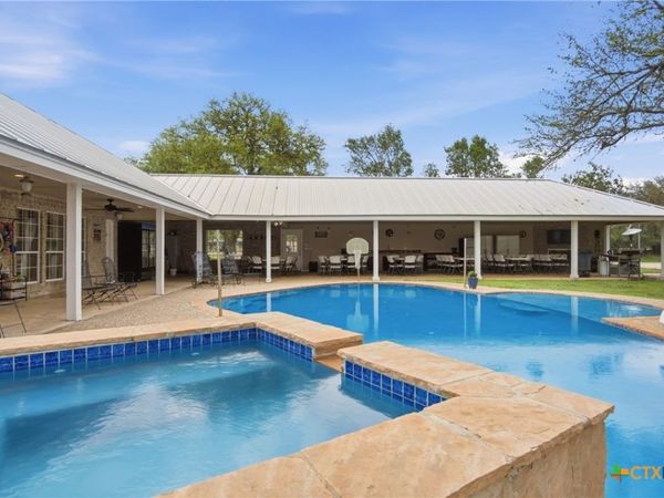 642 Phantom Rider Trail , Spring Branch, TX 78070