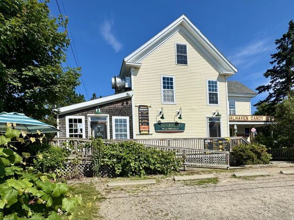 62 W Main Street, Vinalhaven, ME 04863