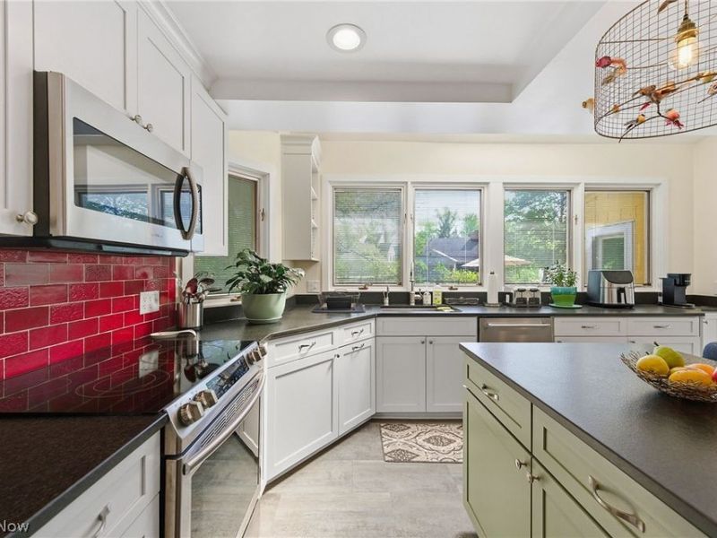 21012 Halburton Road, Beachwood, OH 44122 Photo 6