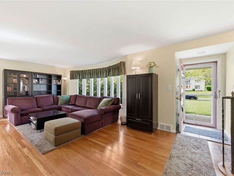 21012 Halburton Road, Beachwood, OH 44122 Photo 8