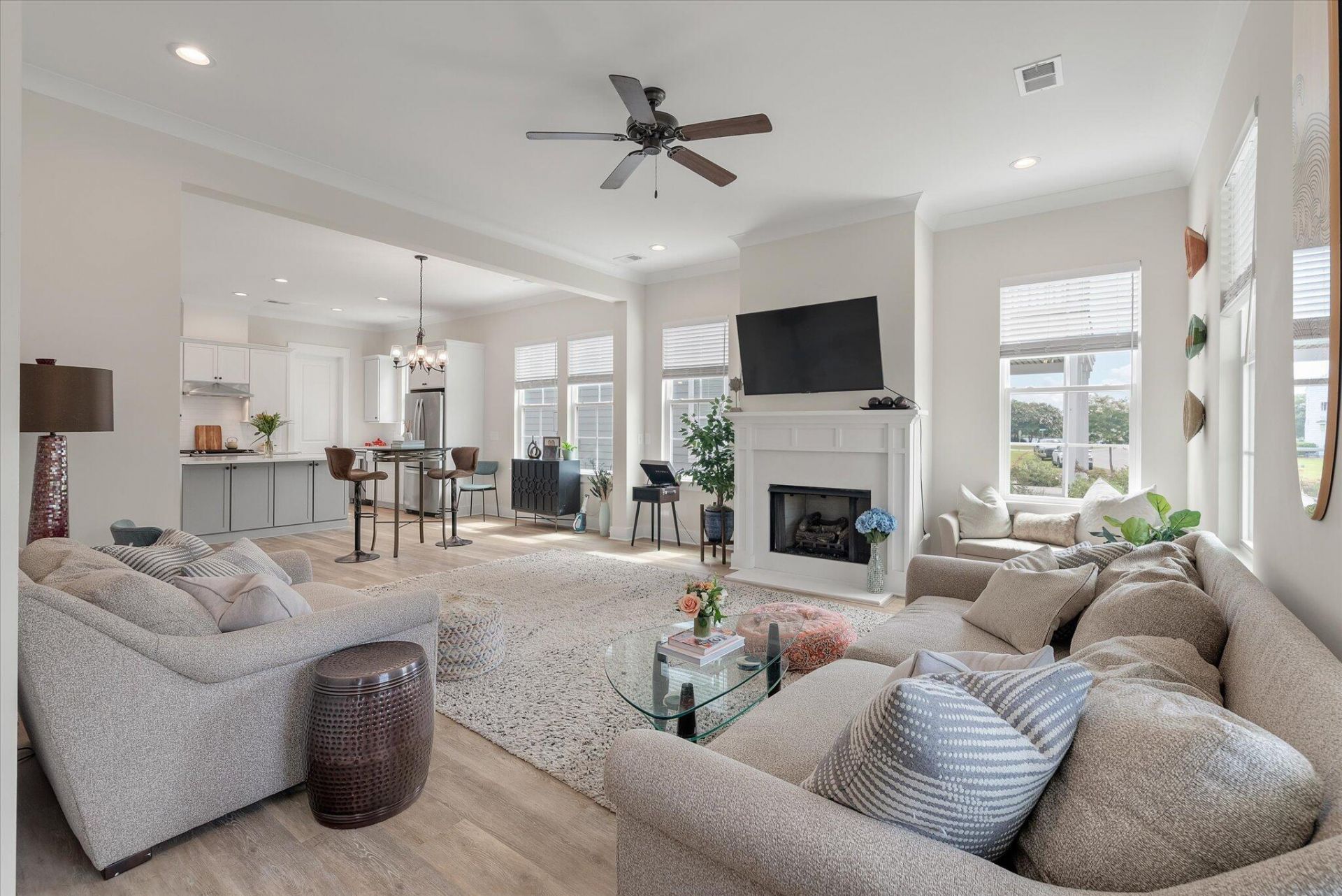 1894 Brittlebush Lane Photo 6