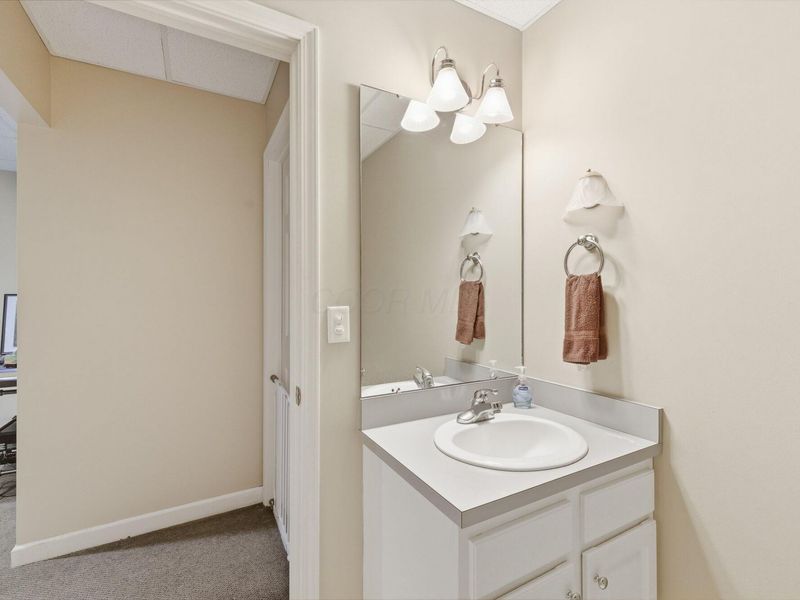 1055 Crestfield Street, Unit B, Ontario, OH 44906 Photo 20