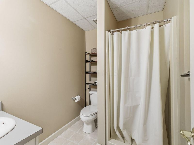 1055 Crestfield Street, Unit B, Ontario, OH 44906 Photo 21