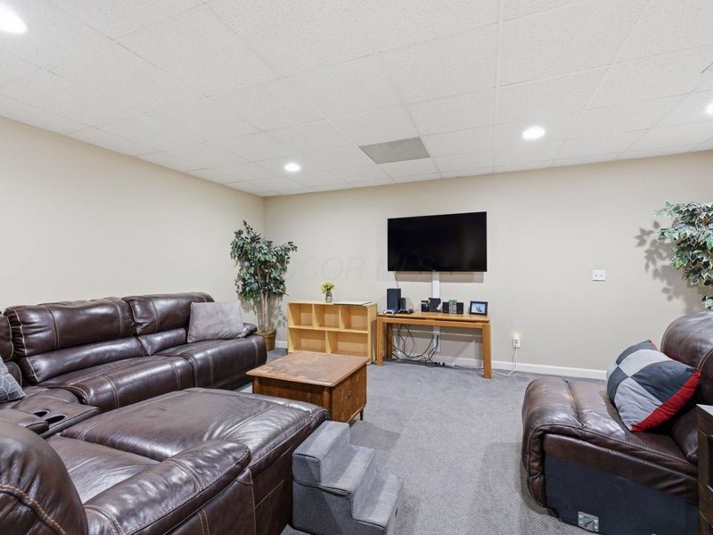 1055 Crestfield Street, Unit B, Ontario, OH 44906 Photo 3