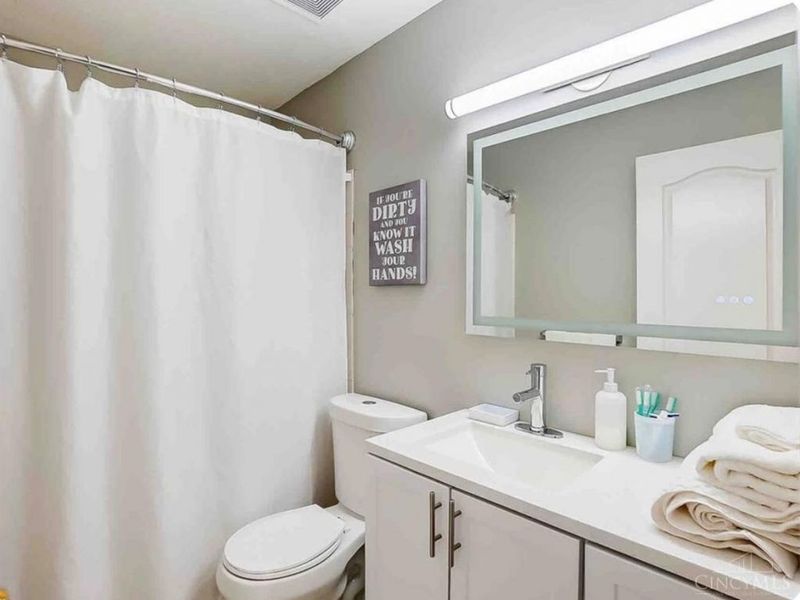 7887 Ramble, Unit 4-103, Springfield Twp., OH 45231 Photo 4