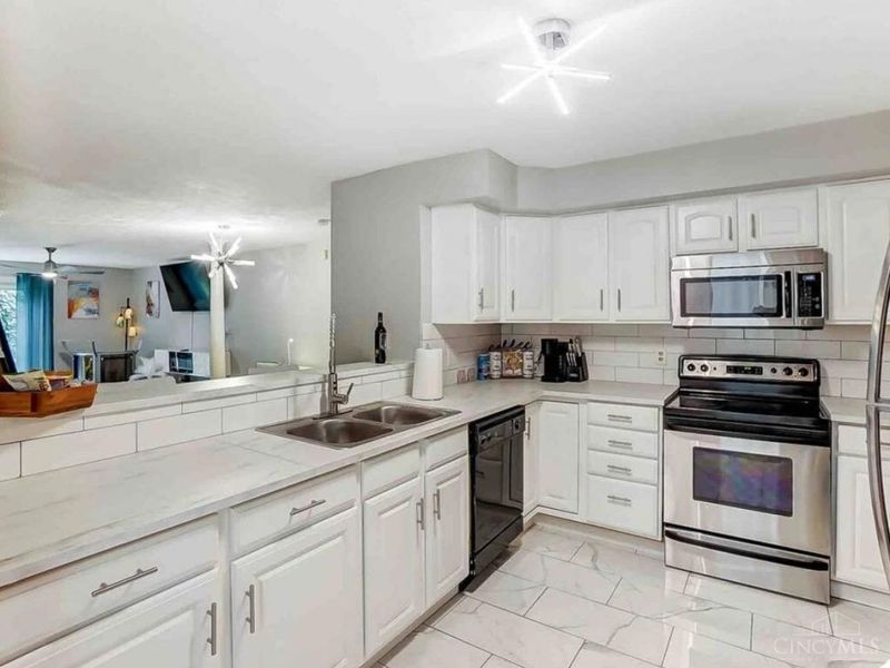 7887 Ramble, Unit 4-103, Springfield Twp., OH 45231 Photo 6