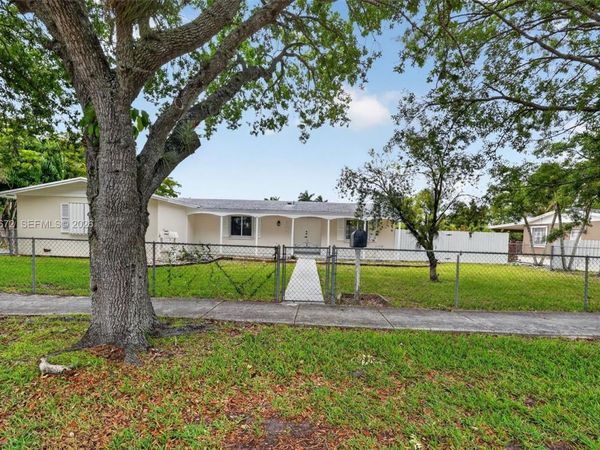 341 NW 15th St , Homestead, FL 33030