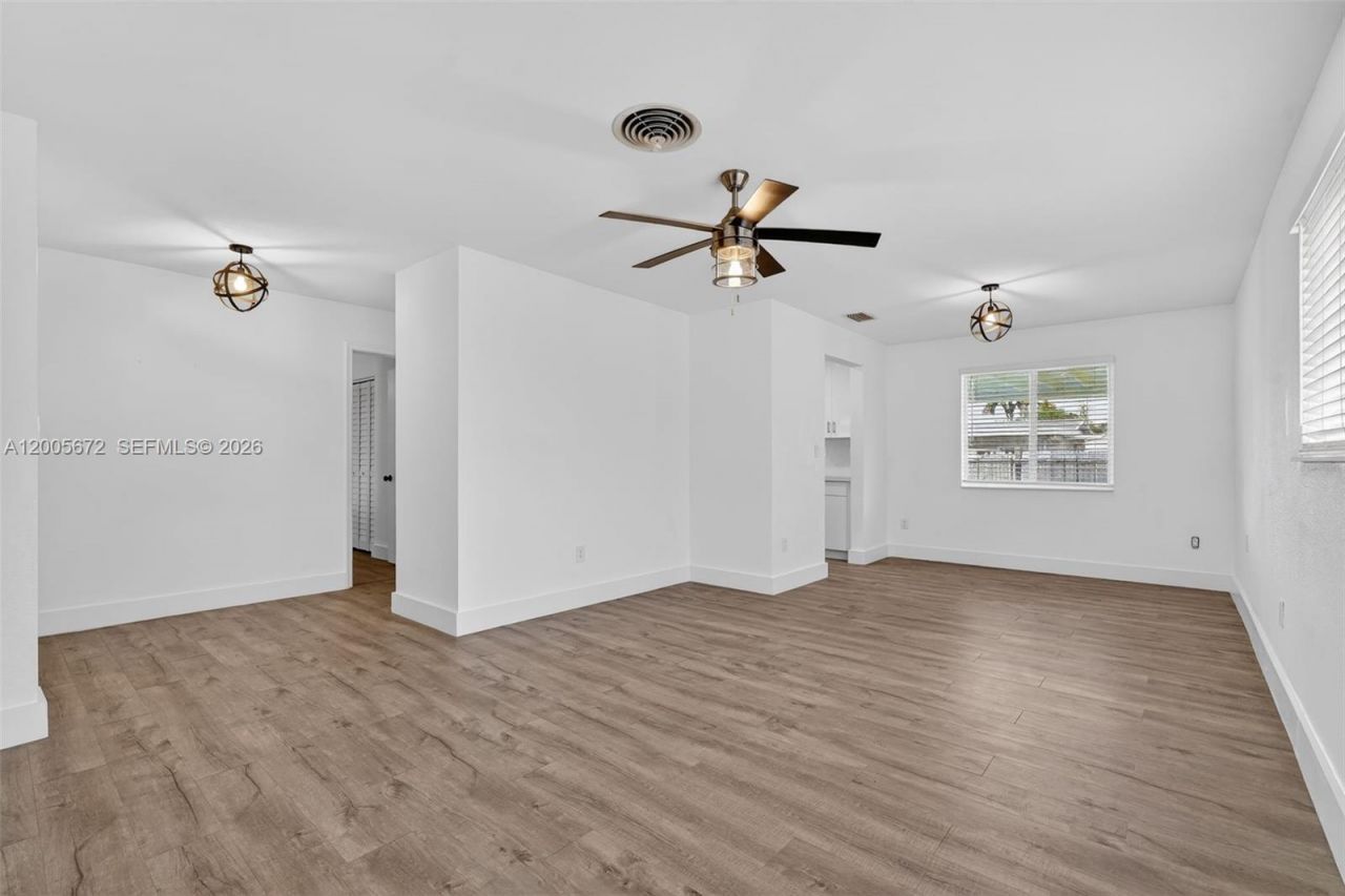 341 NW 15th St , Homestead, FL 33030 Photo