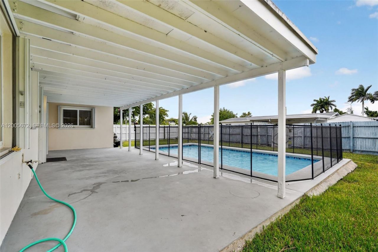 341 NW 15th St , Homestead, FL 33030 Photo