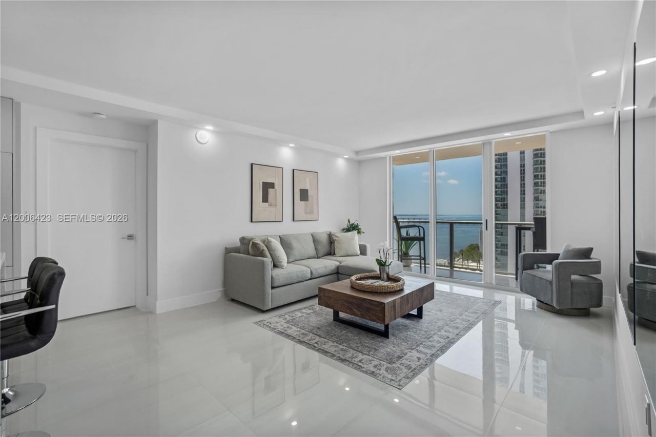 1155 Brickell Bay Dr, Unit 2003, Miami, FL 33131 Photo