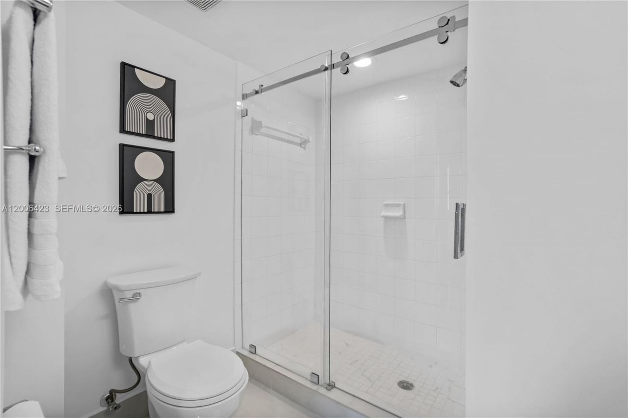 1155 Brickell Bay Dr, Unit 2003, Miami, FL 33131 Photo