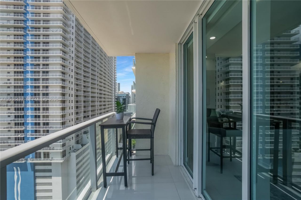 1155 Brickell Bay Dr, Unit 2003, Miami, FL 33131 Photo