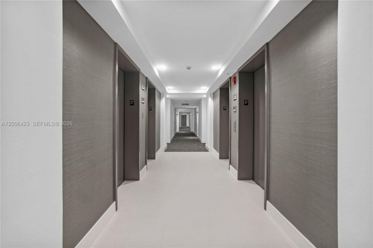 1155 Brickell Bay Dr, Unit 2003, Miami, FL 33131 Photo